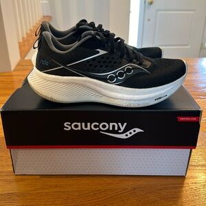Saucony Women's Ride 17 Sneaker Size 7 1/2